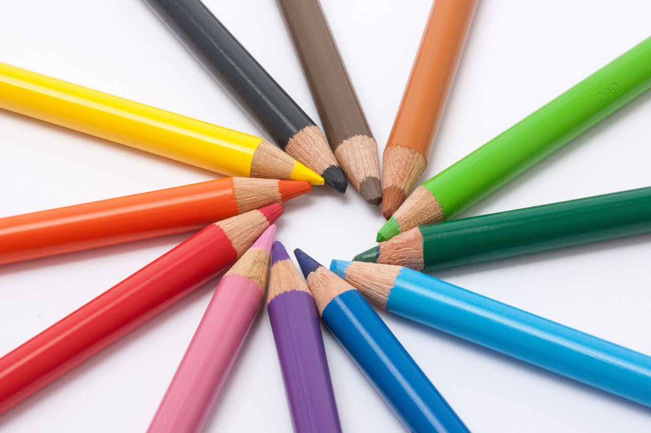 pencils crayons couleur